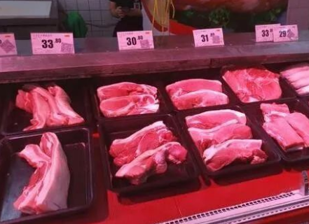 河南郑州：多处猪肉价格“3”字打头 接下来还会涨吗?